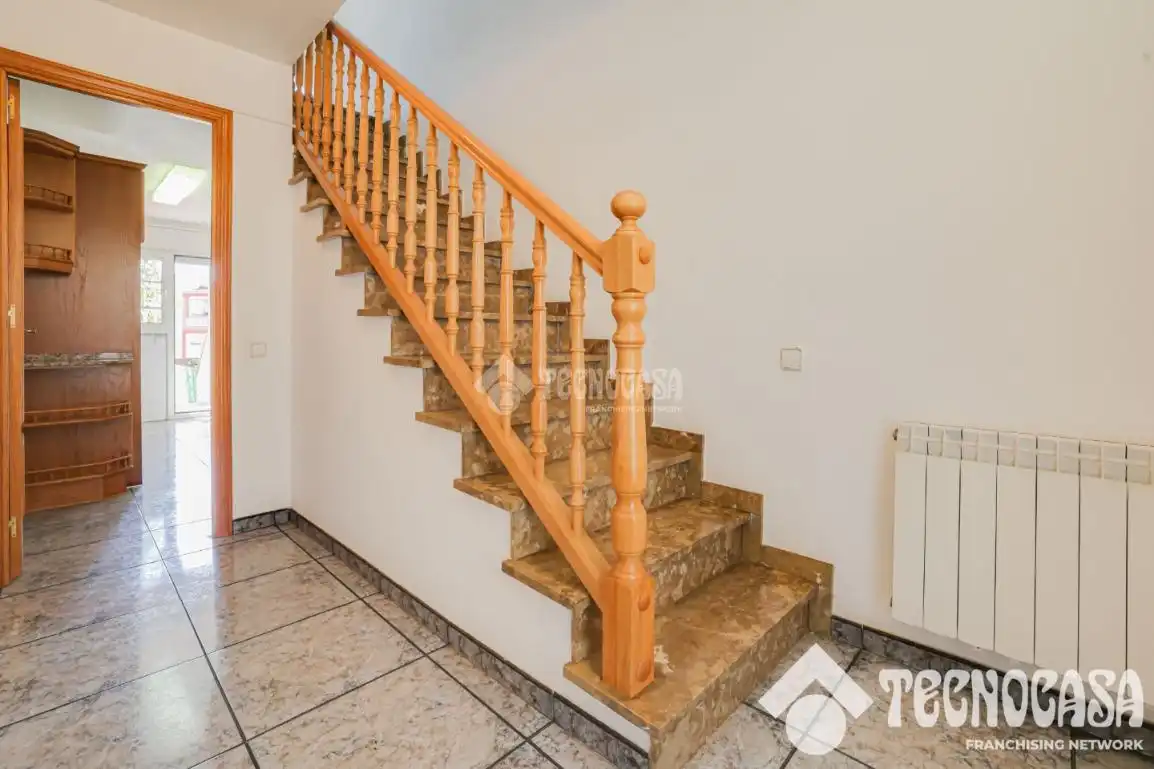 Casa pareada con terraza en venta en Sant Vicenç Dels Horts, imagen 5