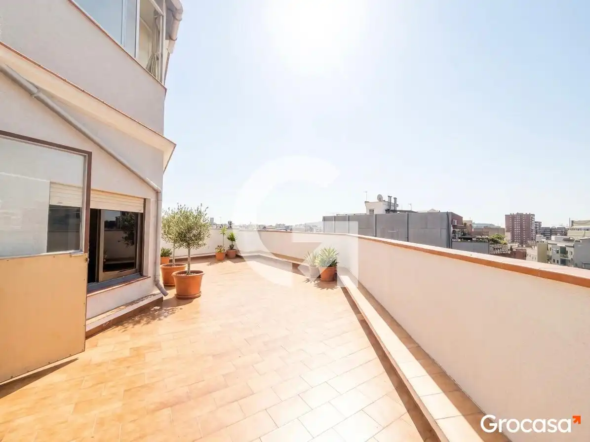 Terrace of Flat for sale in Barcelona  with Private garden, Terrace and Oven