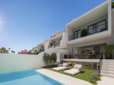 Casa pareada con piscina en venta en Estepona Pueblo