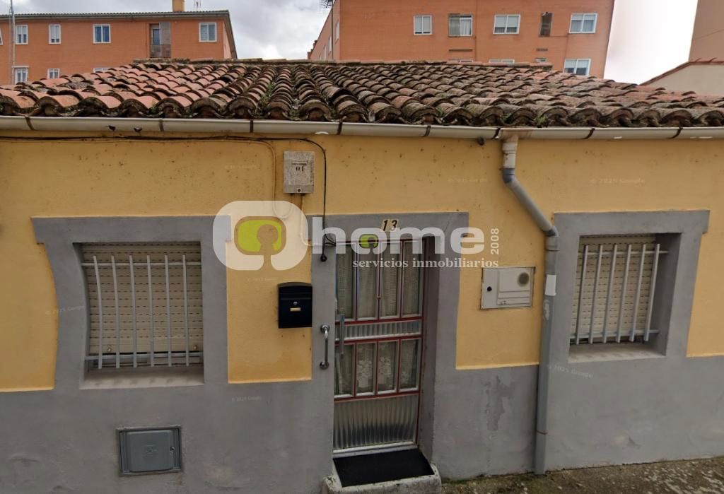 Vista exterior de Casa o xalet en venda en Zamora Capital  amb Moblat