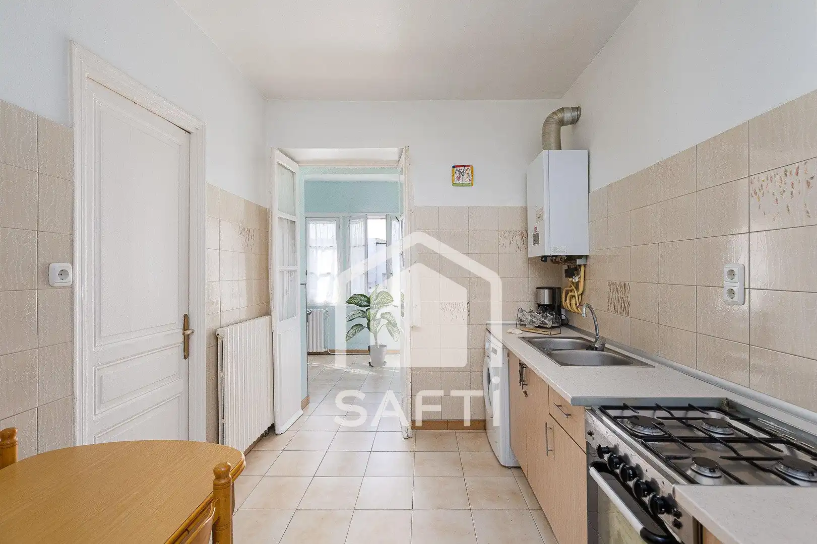 Cocina de Apartamento en venta en Irun  con Calefacción y Balcón