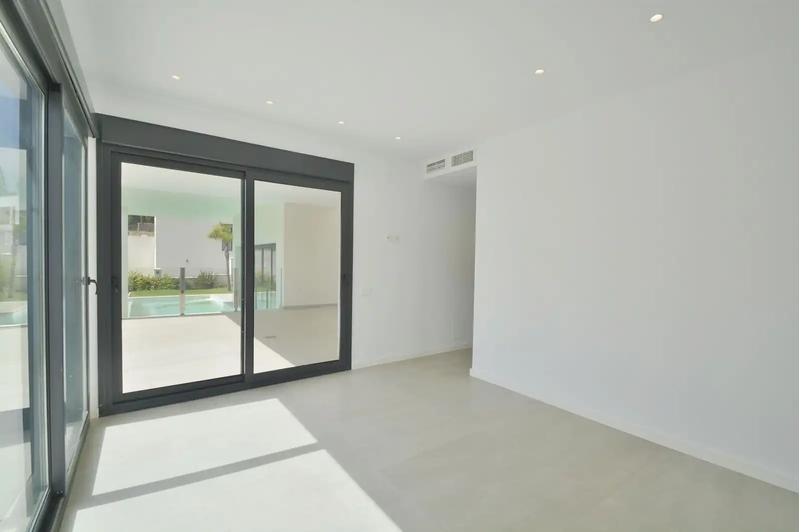 Houses for sale in Marbella  with Air Conditioner, Private garden and Terrace