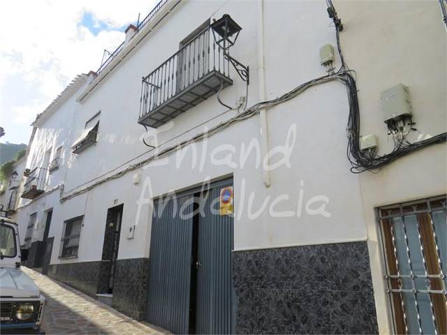 Casa adosada en Venta en Martos