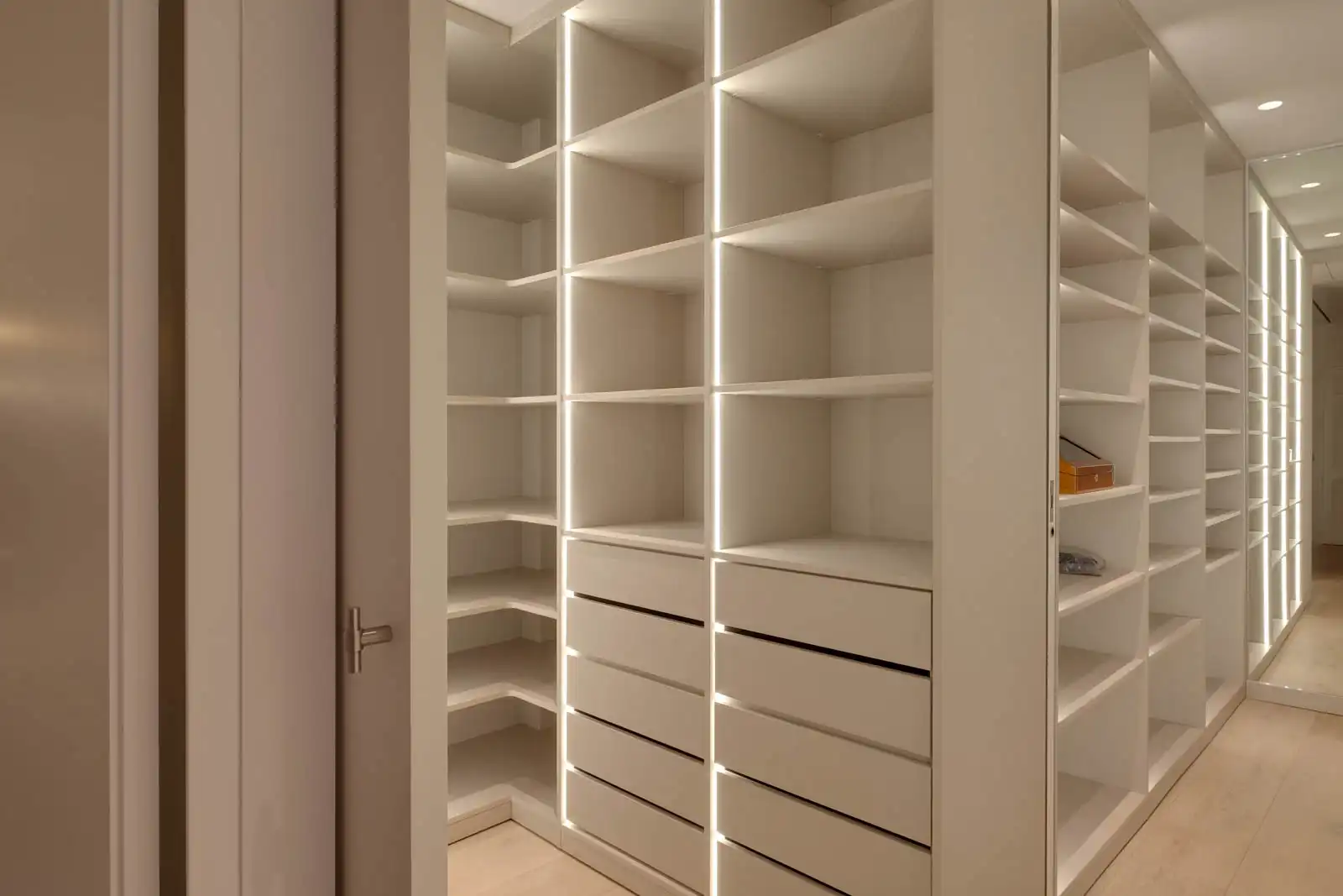 Bedroom of Flat for sale in Barcelona  with Air Conditioner, Heating and Parquet flooring