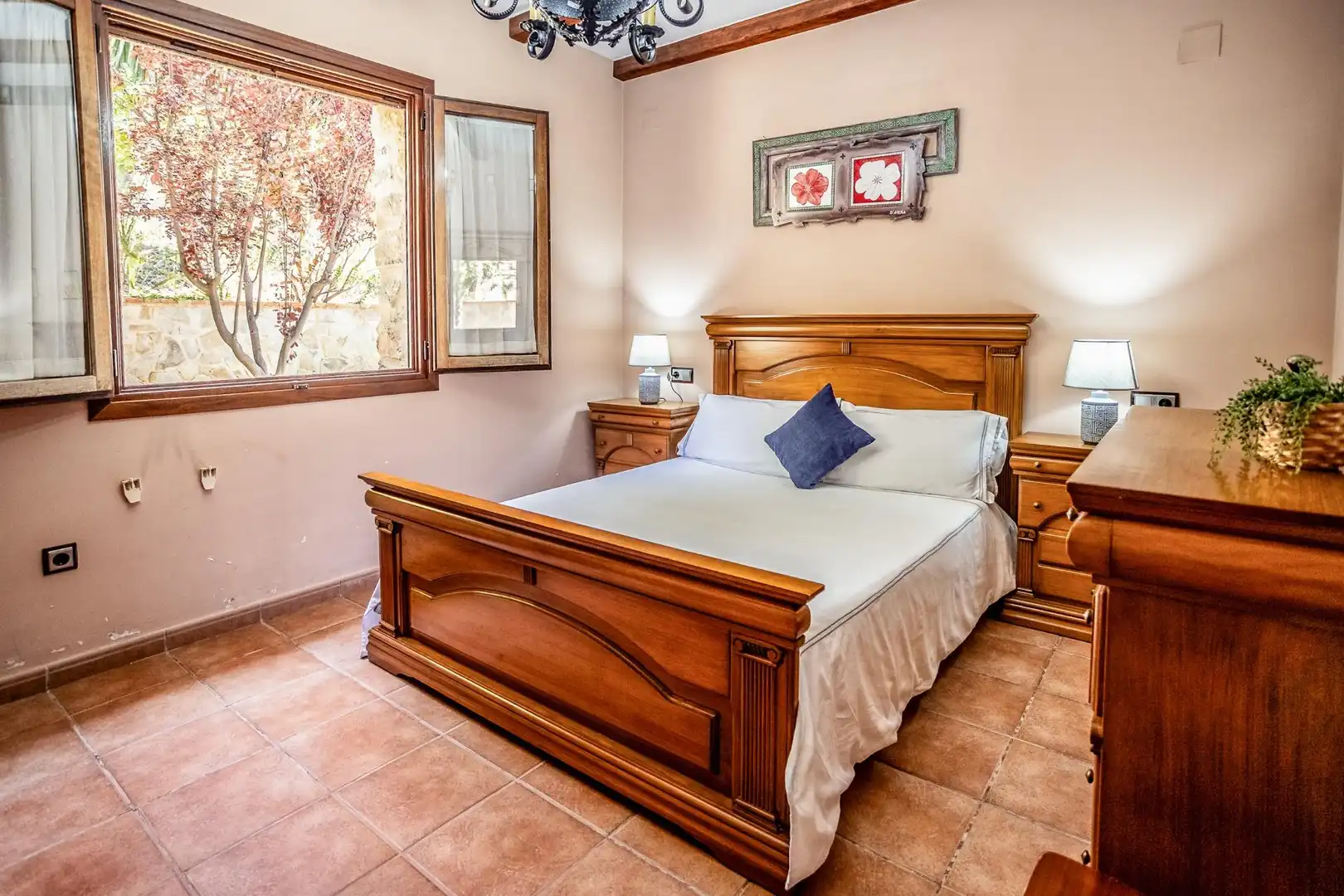Dormitori de Casa o xalet en venda en Pedralba amb Aire condicionat, Calefacció i Jardí privat