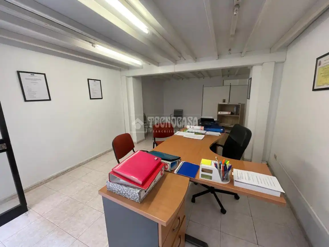 Büro zum Verkauf in Antequera