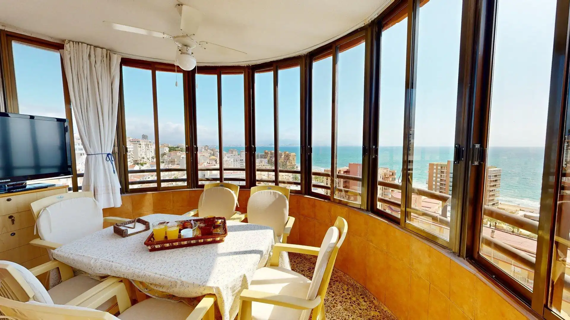 Apartament de lloguer en Elche / Elx amb Aire condicionat, Calefacció i Jardí privat