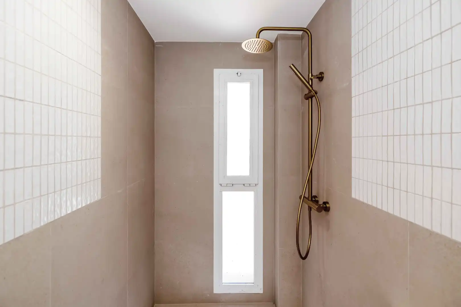 Baño de Apartamento en venta en Málaga con Aire acondicionado, Calefacción y Terraza