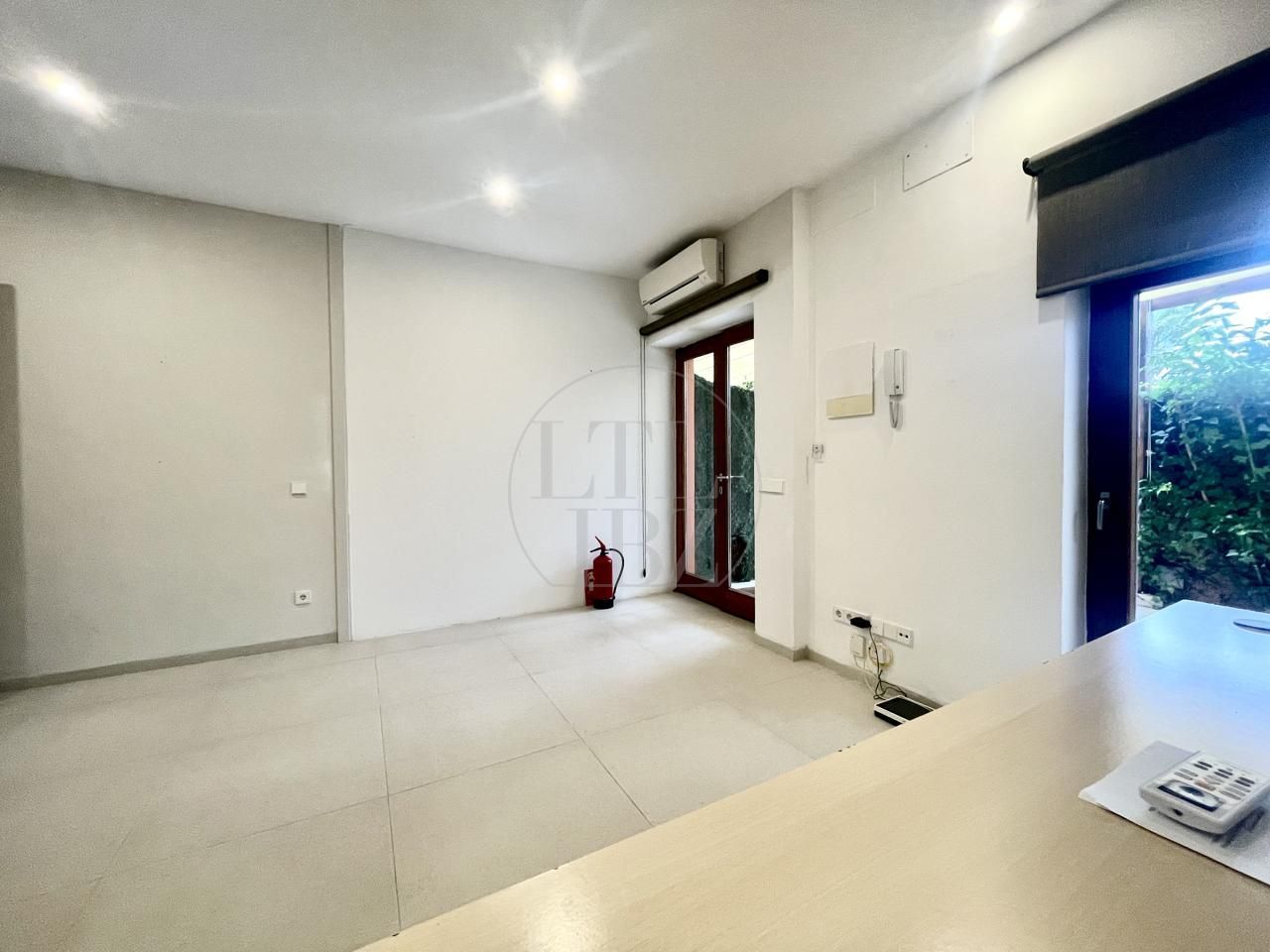 Office to rent in Eivissa  with Air Conditioner