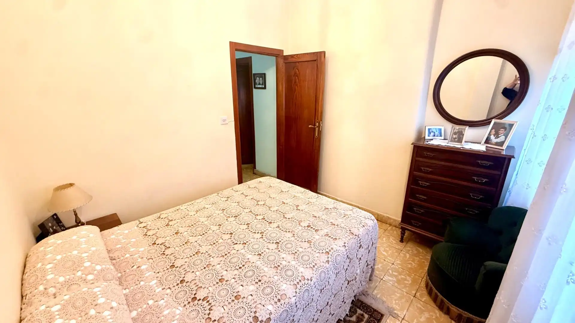 Dormitori de Casa o xalet en venda en Ourense Capital  amb Aire condicionat, Calefacció i Moblat