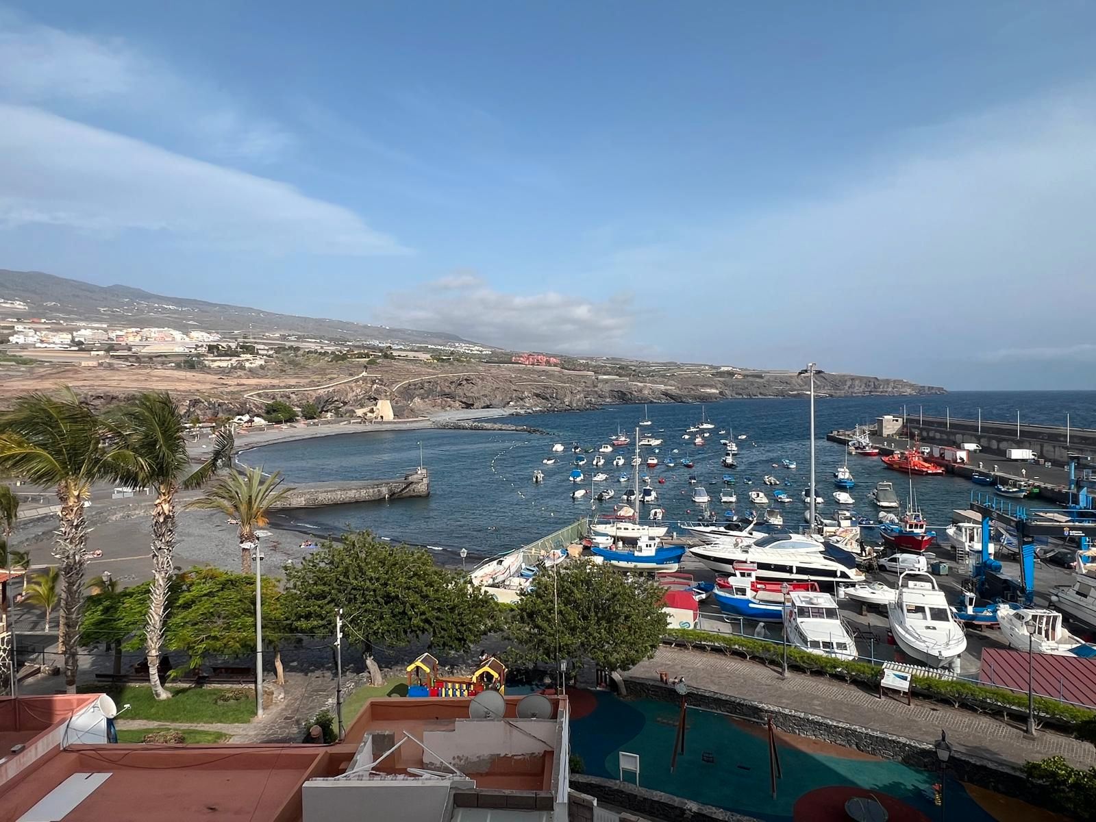 Exterior view of Flat to rent in Guía de Isora  with Furnished, Oven and Washing machine