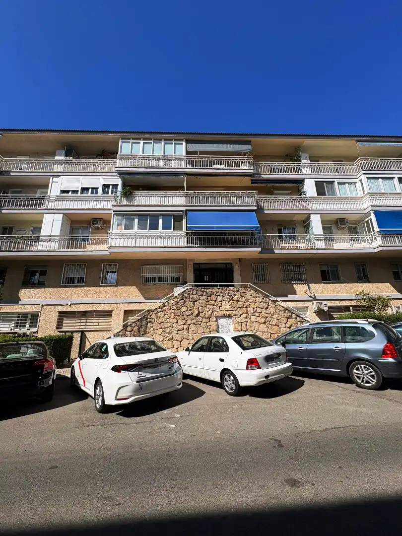 Local comercial de lloguer a Calle Isla de la Toja 14, imagen 23