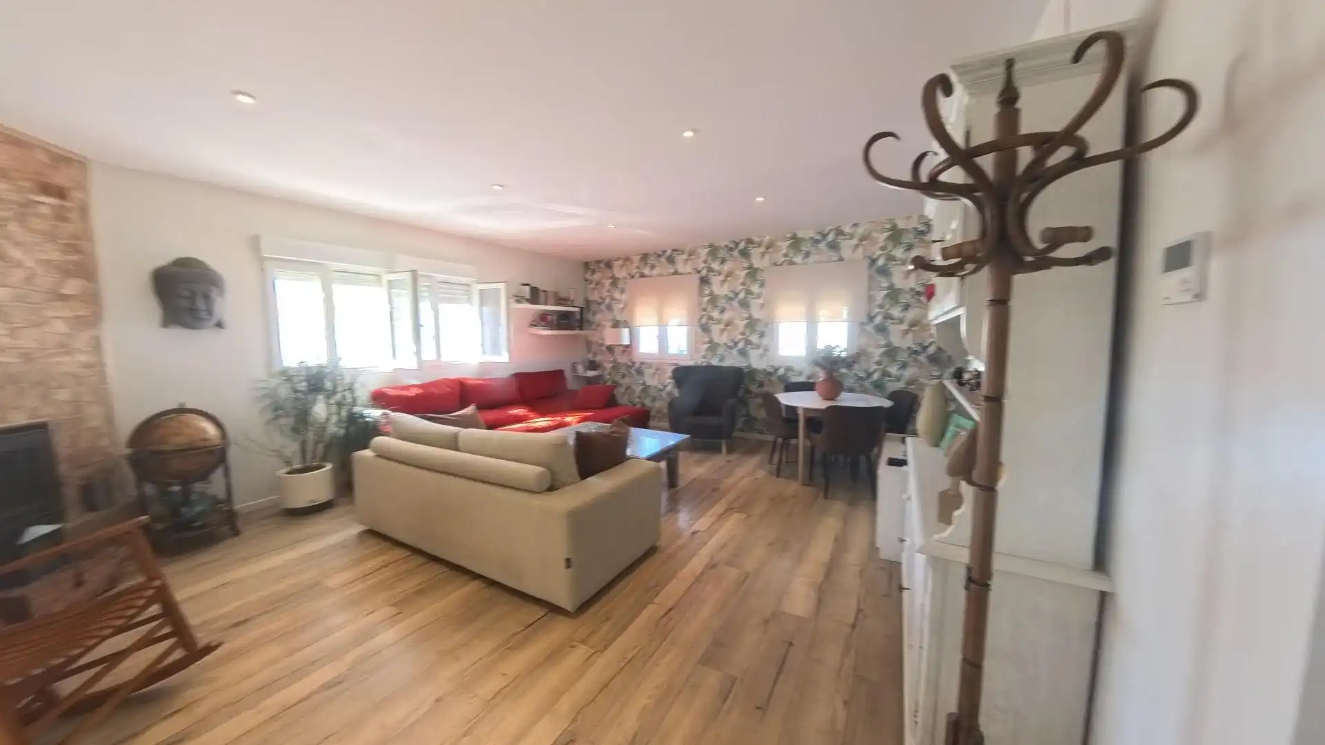 Sala d'estar de Casa o xalet en venda en El Puerto de Santa María amb Aire condicionat, Jardí privat i Traster