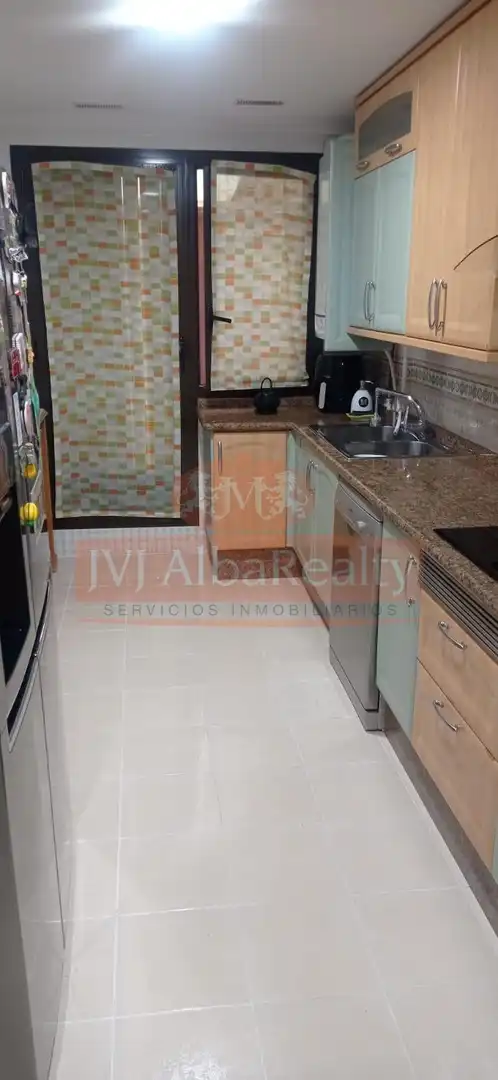 Cocina de Casa adosada en venta en Albacete con Aire acondicionado, Calefacción y Jardín privado