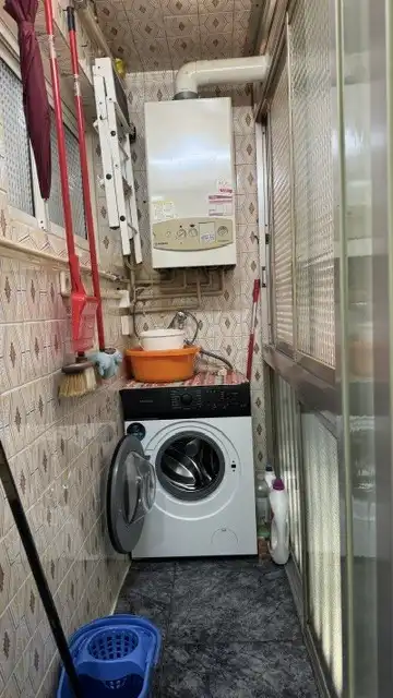 Küche von Wohnung zum Verkauf in Cornellà de Llobregat mit Klimaanlage, Heizung und Ofen