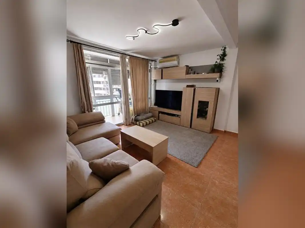 Sala de estar de Piso en venta en Estepona con Aire acondicionado, Calefacción y Terraza