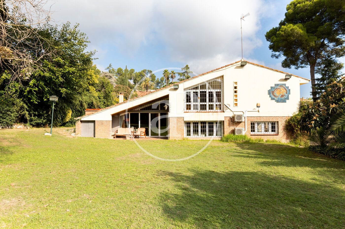 Exterior view of House or chalet for sale in Cerdanyola del Vallès  with Air Conditioner, Heating and Private garden