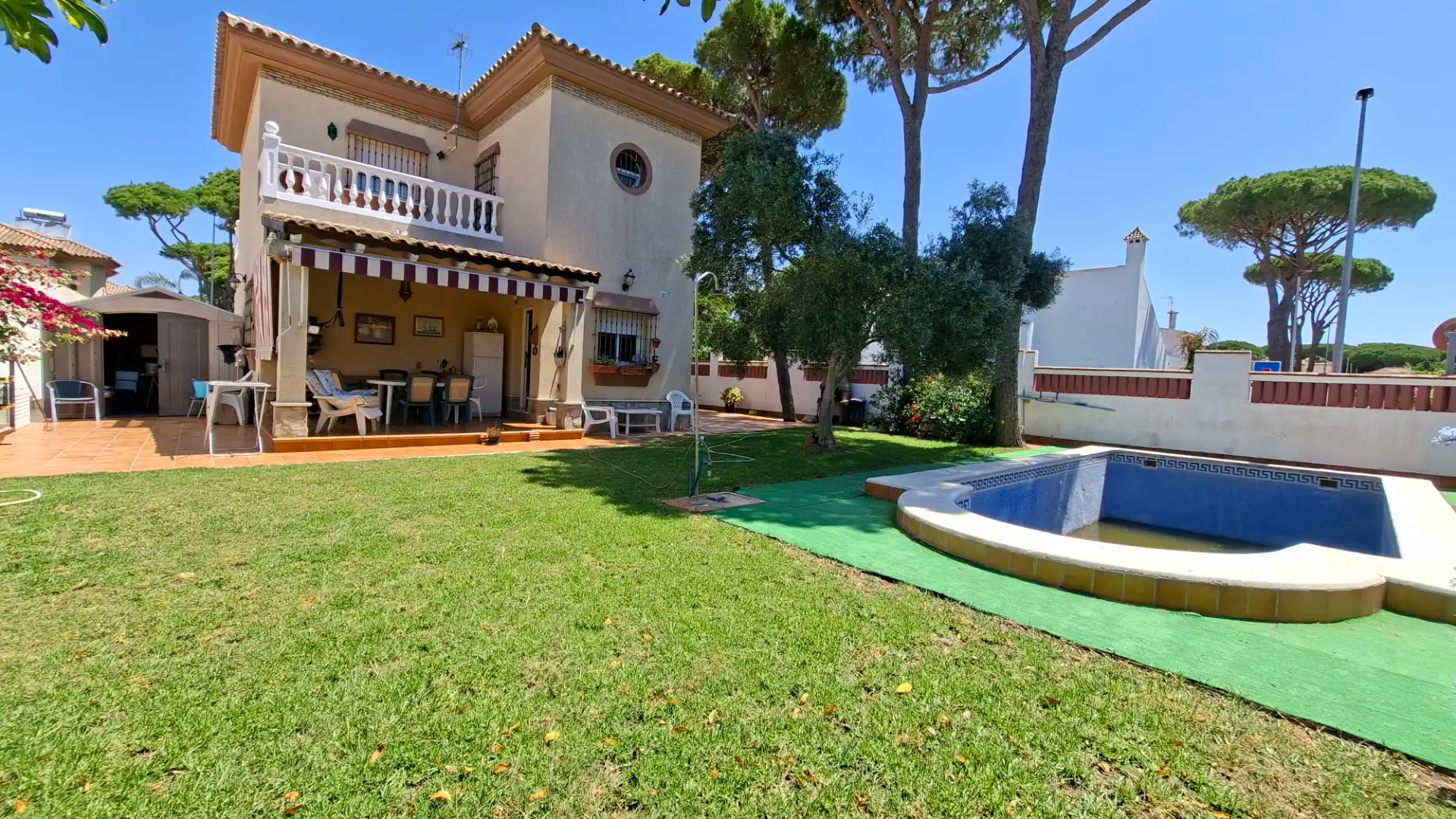 Chalet con terraza en venta en Los Gallos