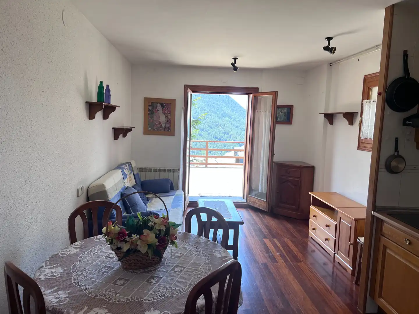 Sala d'estar de Pis en venda en La Vall de Boí amb Calefacció, Terrassa i Moblat