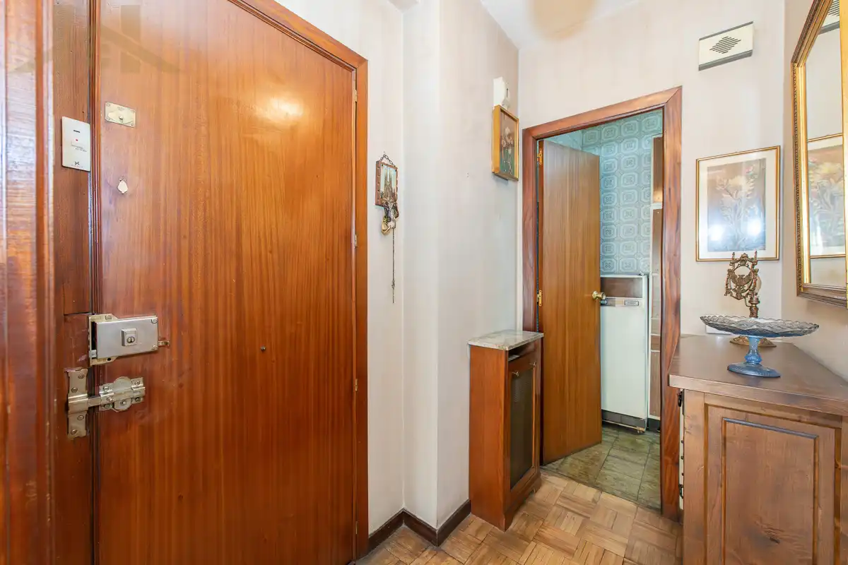Flat for sale in Madrid  with Air Conditioner, Heating and Community pool