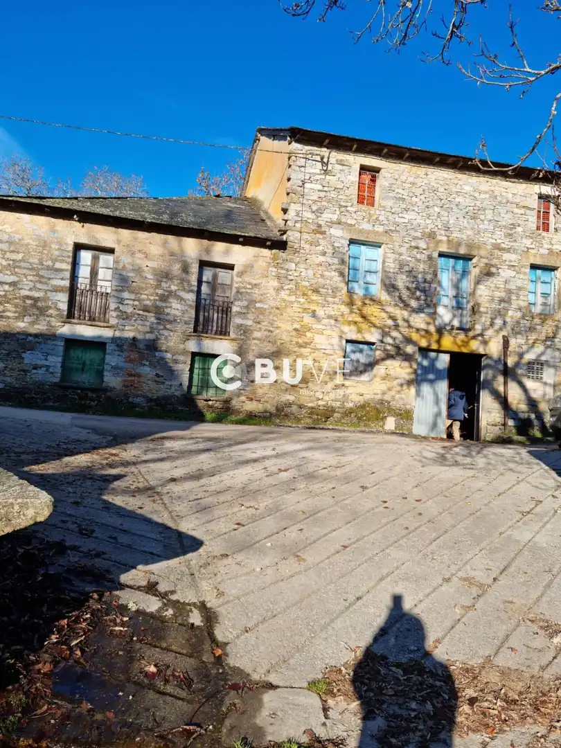 Vista exterior de Casa o xalet en venda en Vega de Valcarce