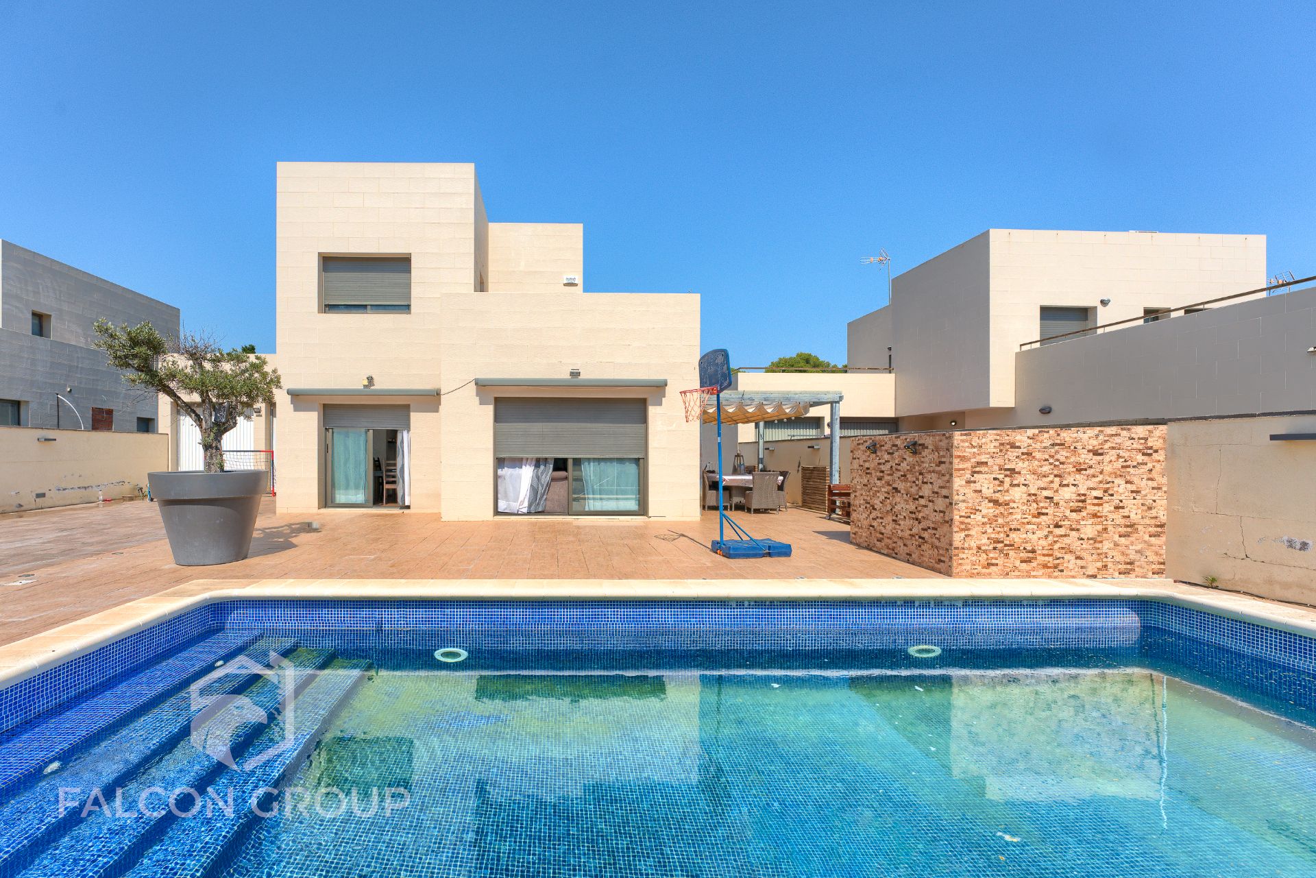 Piscina de Casa o chalet en venta en Cubelles con Parquet, Terraza y Trastero