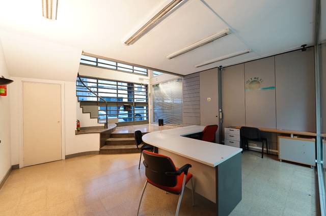 Local comercial en Alquiler en Carrer de Francesc Tàrrega en El Congrés i els Indians