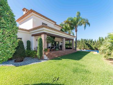 Casa con piscina en venta en El Montgó