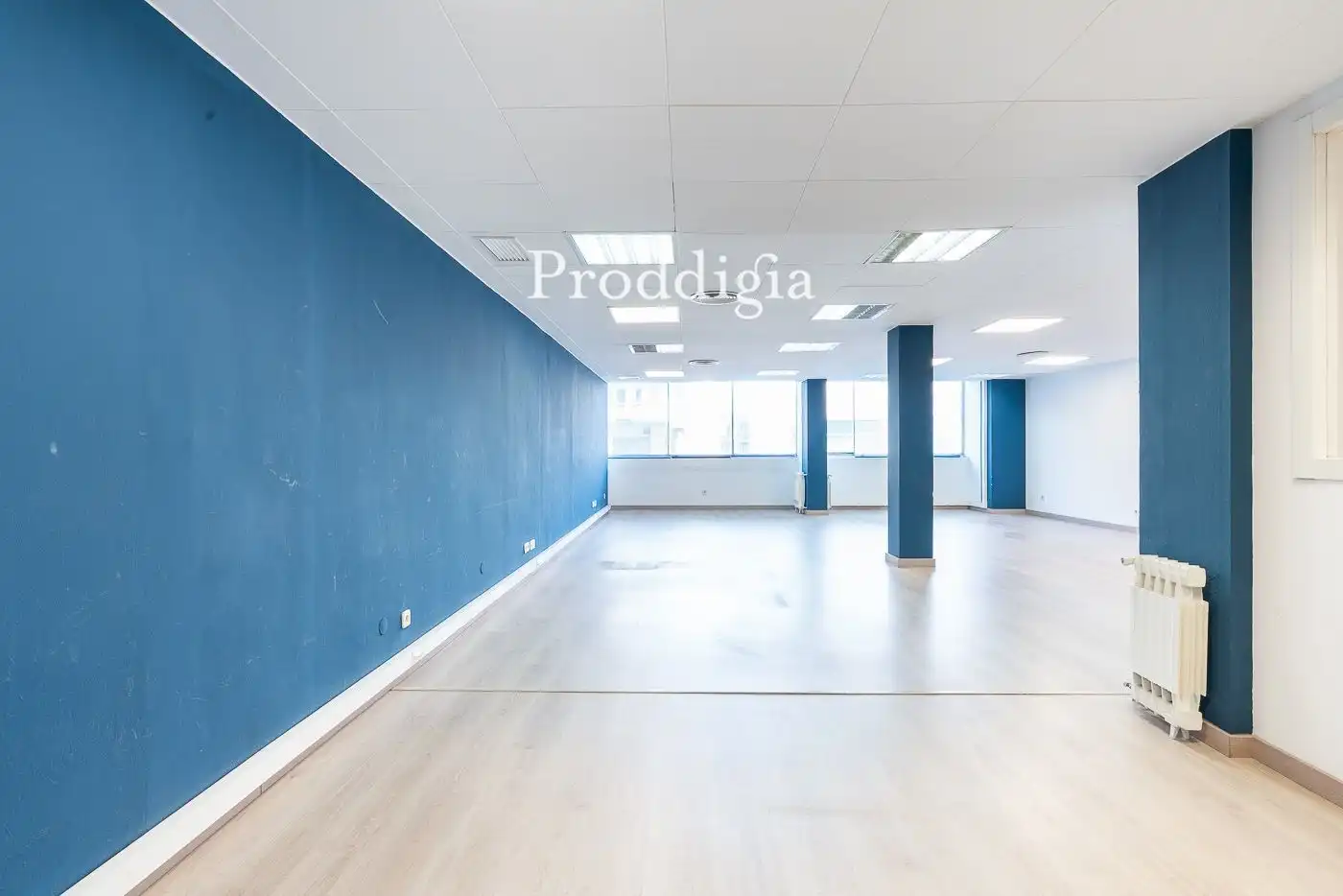Office for rent in Barcelona  with Air Conditioner, Heating and Internet