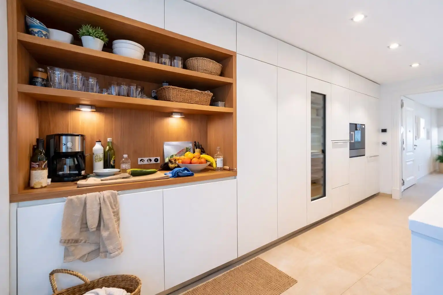 Kitchen of Flat for sale in Estepona  with Air Conditioner, Terrace and Storage room
