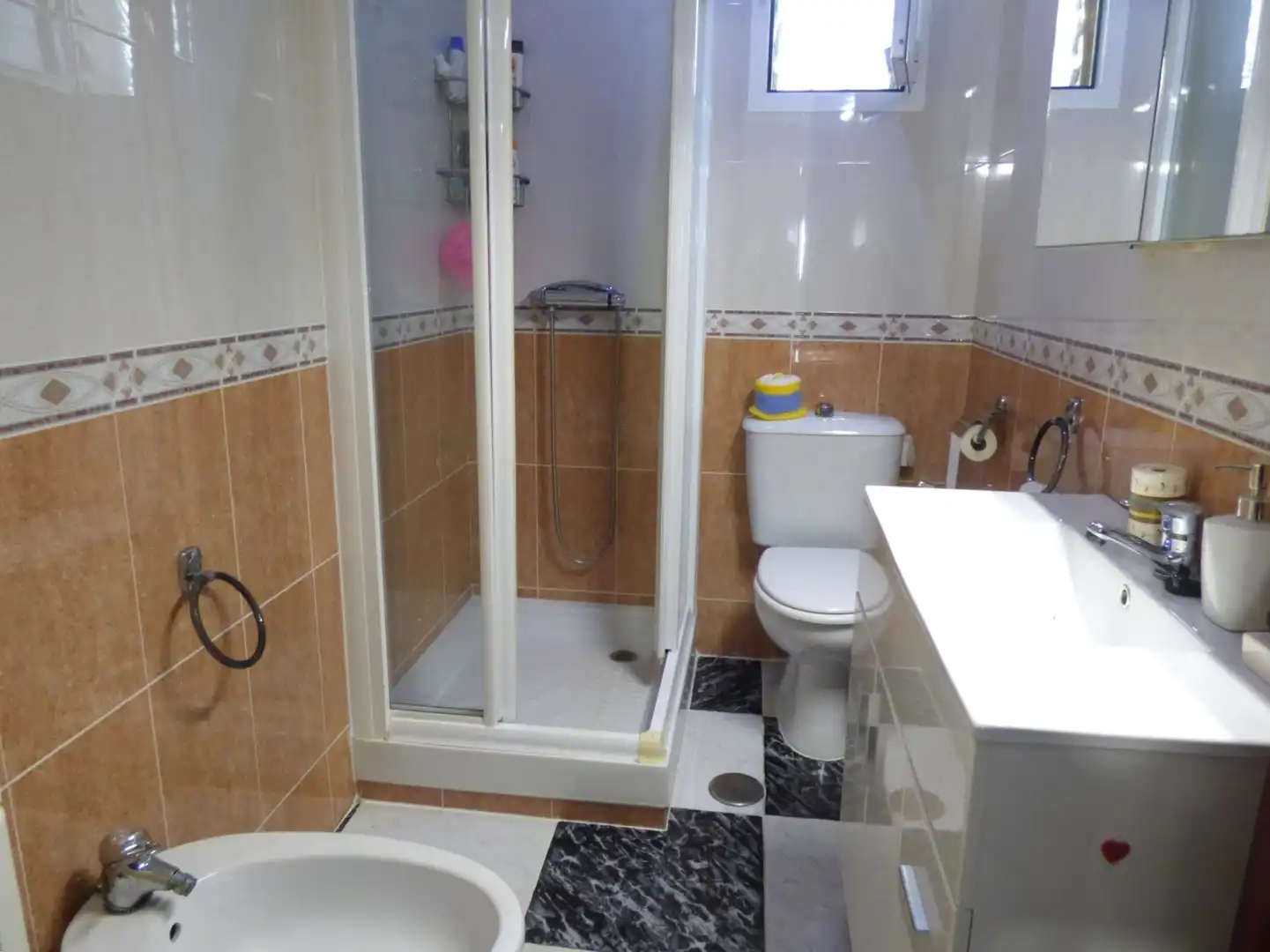 Baño de Piso en venta en Cádiz con Alarma