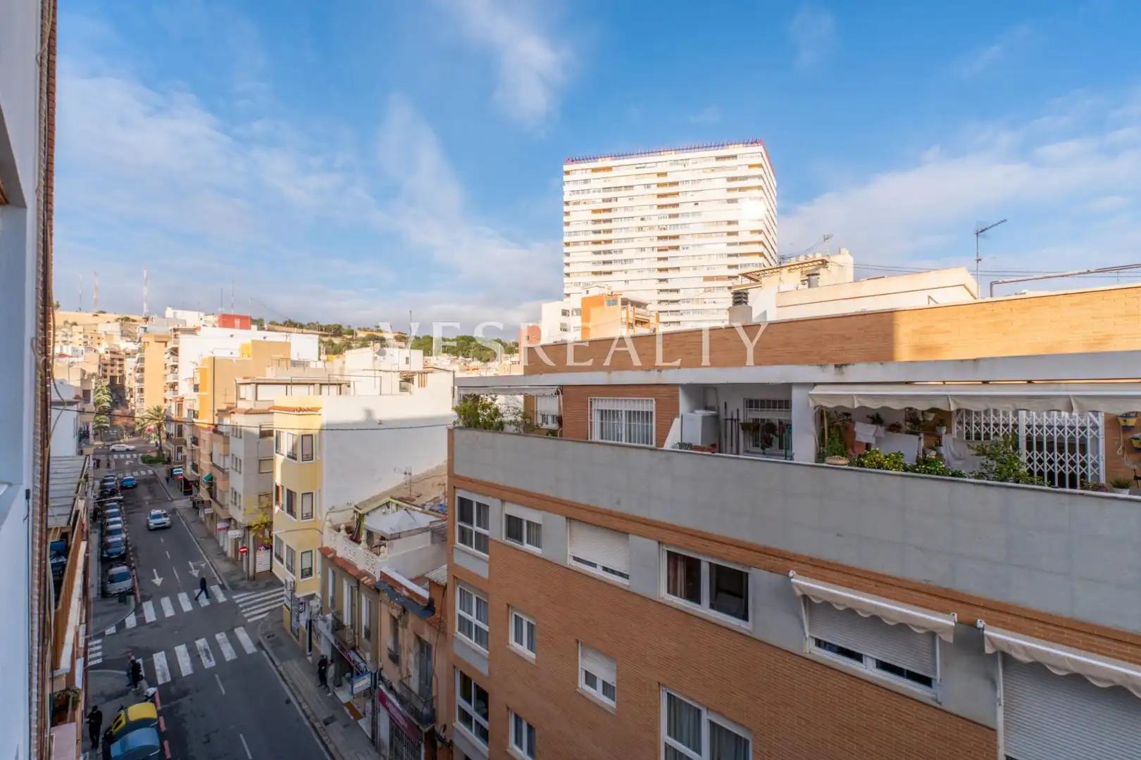 Vista exterior de Pis en venda en Alicante / Alacant amb Terrassa i Balcó