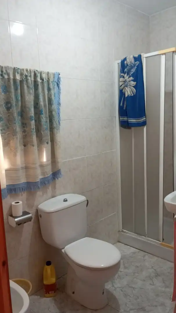 Bany de Casa o xalet en venda en Baza amb Moblat
