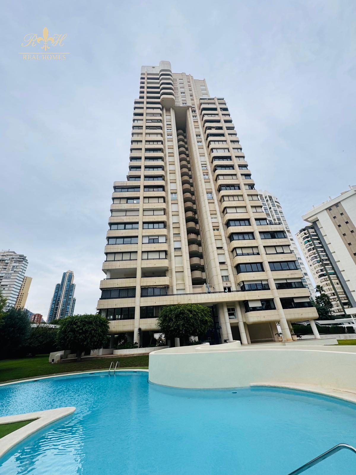 Exterior view of Flat to rent in Benidorm  with Air Conditioner, Heating and Terrace