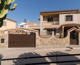 Exterior view of House or chalet for sale in Málaga Capital  with Air Conditioner, Private garden and Parquet flooring