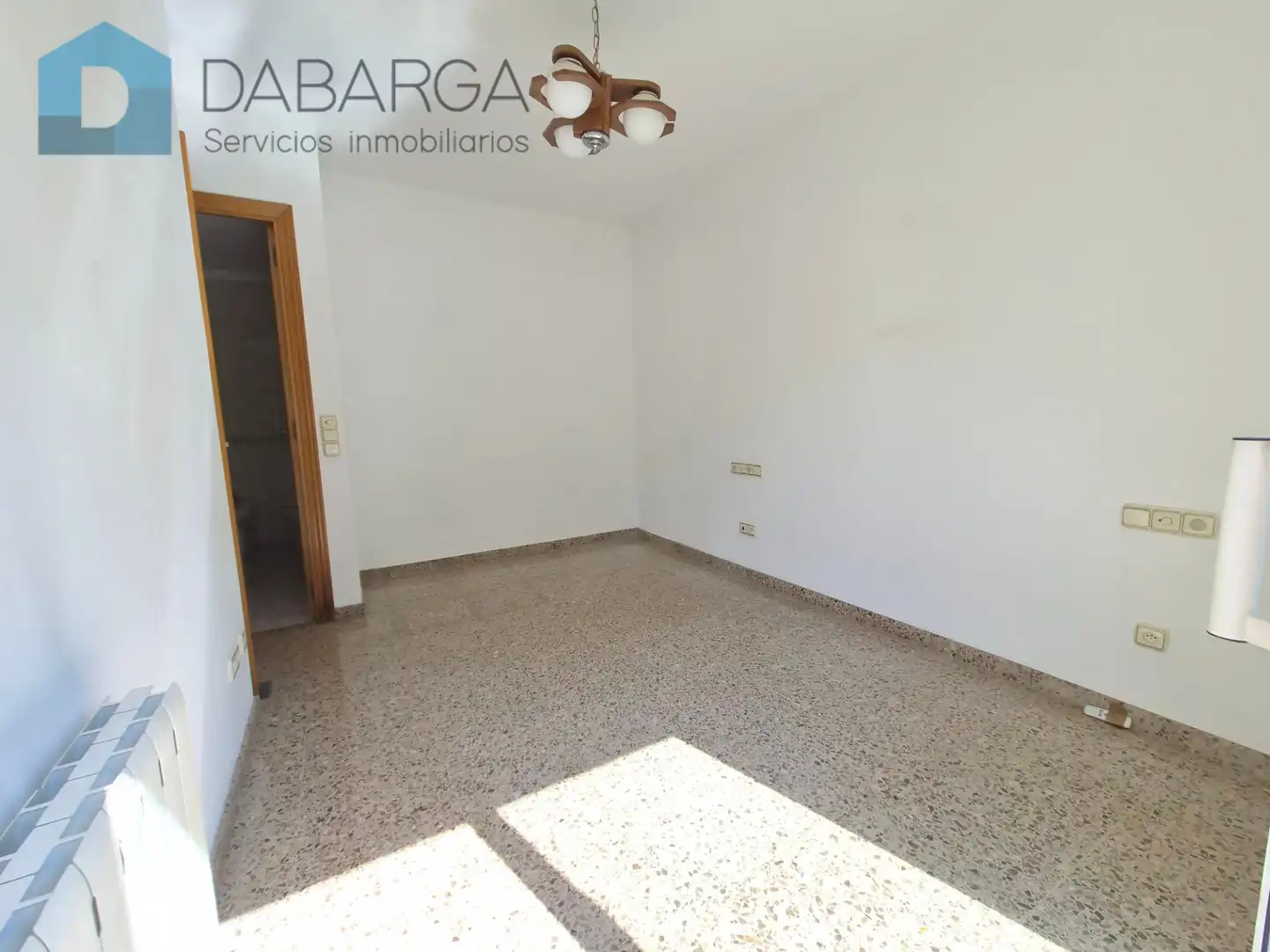 Habitación de Piso en venta en Ripollet con Calefacción, Trastero y Horno
