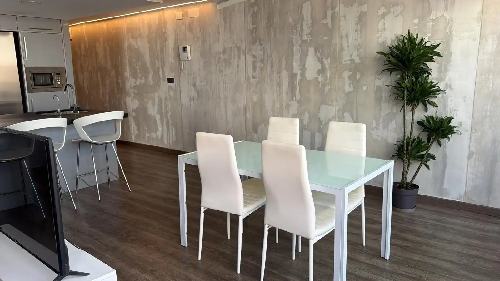 Comedor de Ático en venta en Elche / Elx con Aire acondicionado, Terraza y Amueblado