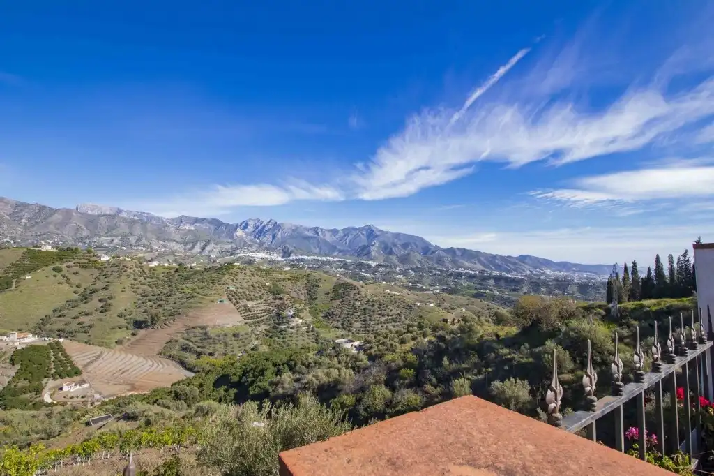 Chalet con terraza en venta en Torrox Pueblo, imagen 3