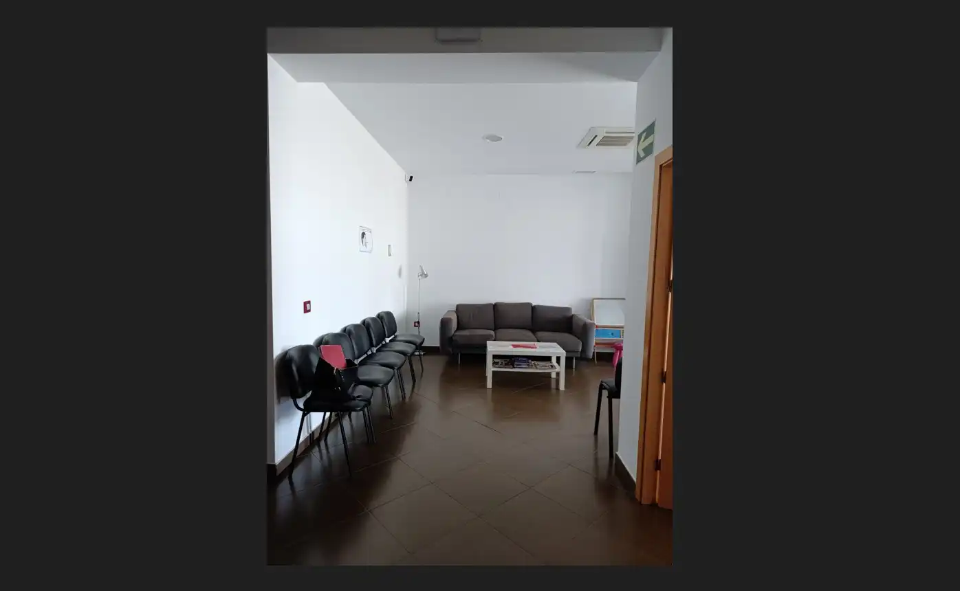 Commercial properties for sale in Zafra  with Air Conditioner, Furnished and Internet