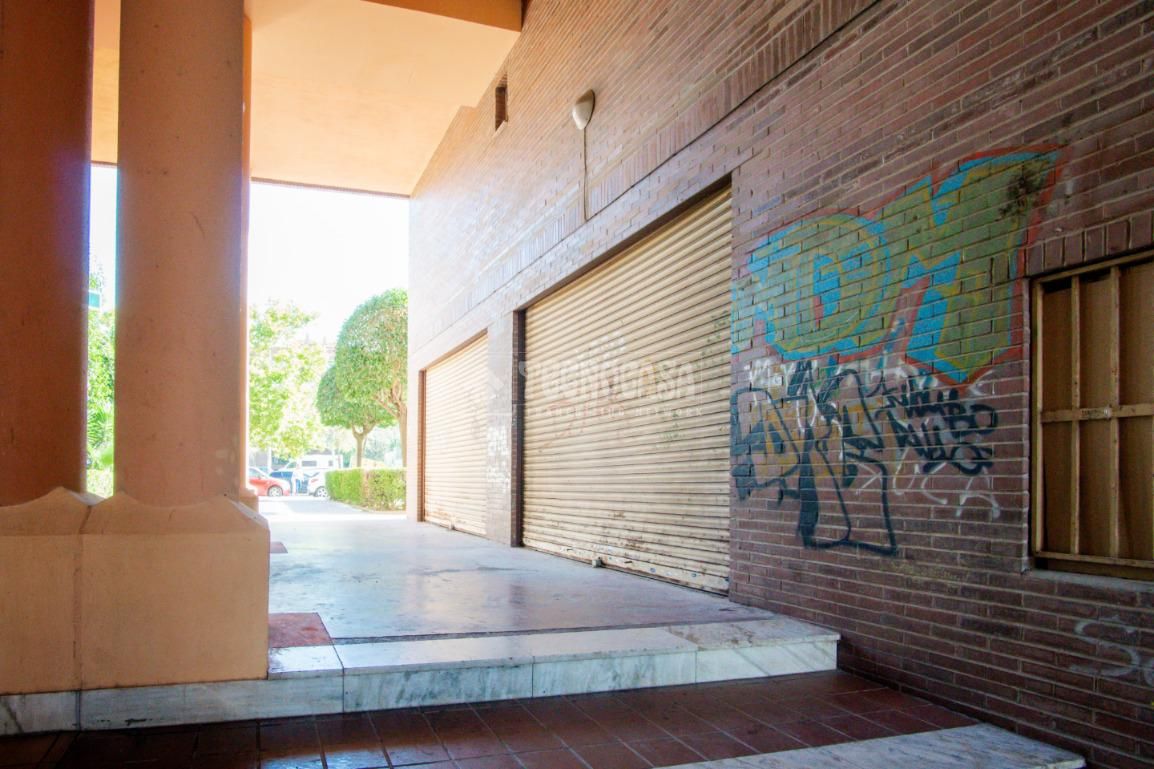 Vista exterior de Local de lloguer en  Granada Capital