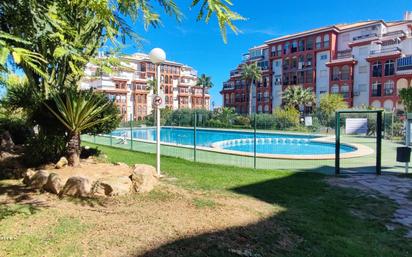 Vista exterior de Apartament en venda en Torrevieja amb Calefacció, Jardí privat i Piscina