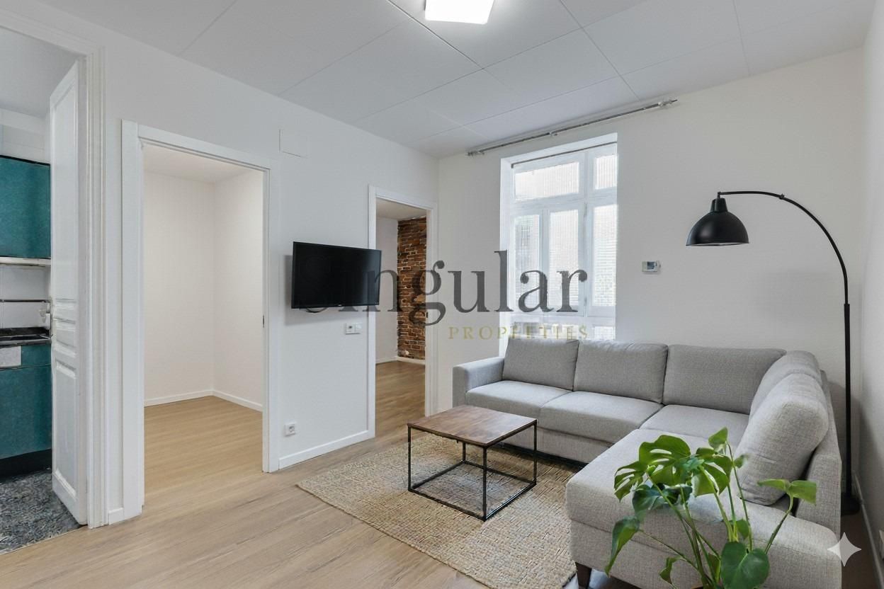 Living room of Flat for sale in  Barcelona Capital  with Air Conditioner, Heating and Parquet flooring