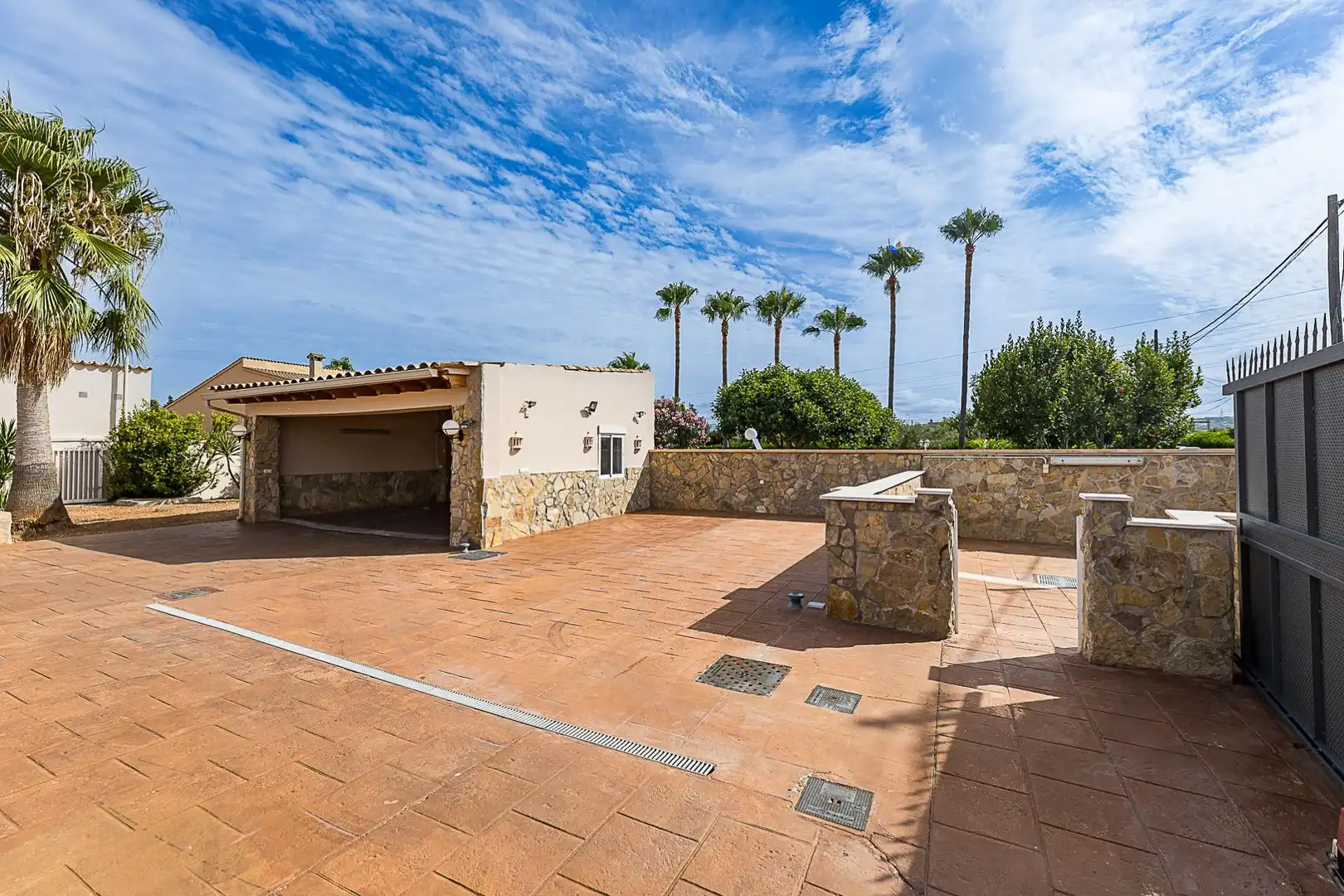 Vista exterior de Finca rústica de alquiler en Marratxí con Aire acondicionado, Calefacción y Jardín privado