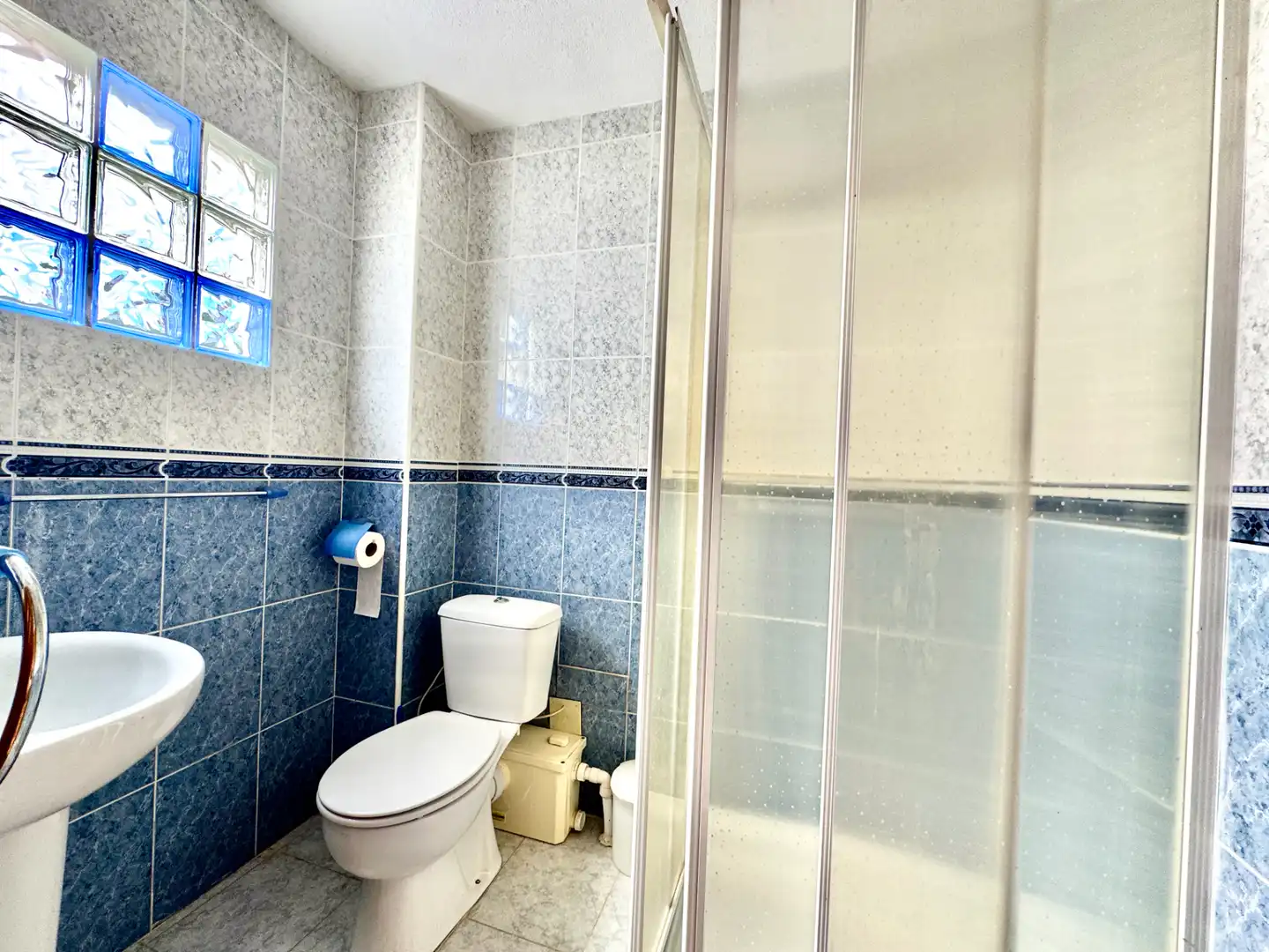 Baño de Casa o chalet en venta en Bérchules con Calefacción, Jardín privado y Terraza