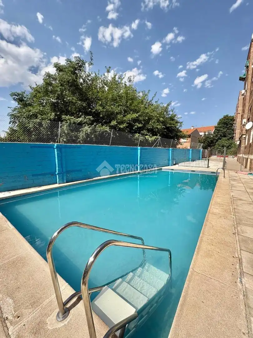 Piscina de Piso en venta en Torrejón de Ardoz con Aire acondicionado, Calefacción y Terraza