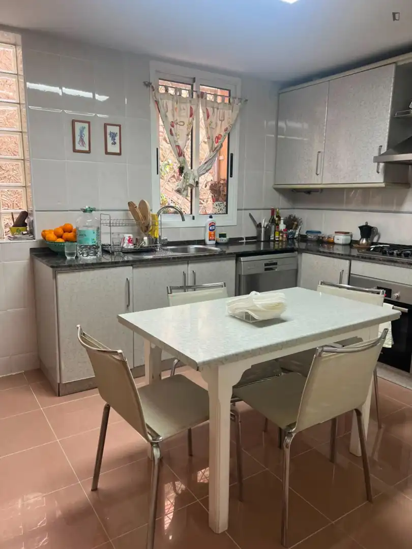 Cocina de Casa o chalet para compartir en Barcelona con Amueblado y Horno