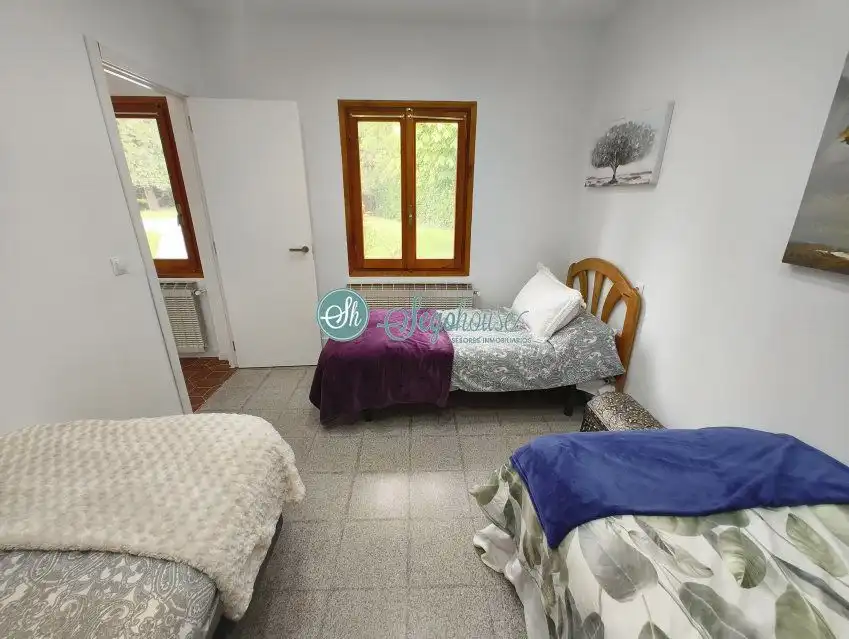Bedroom of Houses for sale in Segovia  with Heating