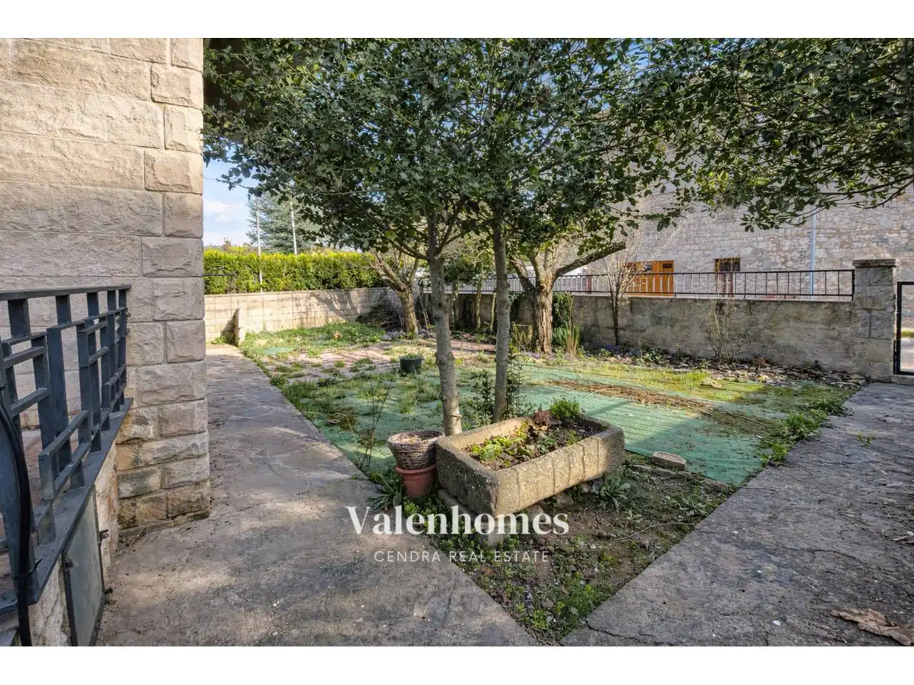 Jardí de Casa o xalet en venda en L'Estany amb Calefacció, Jardí privat i Terrassa