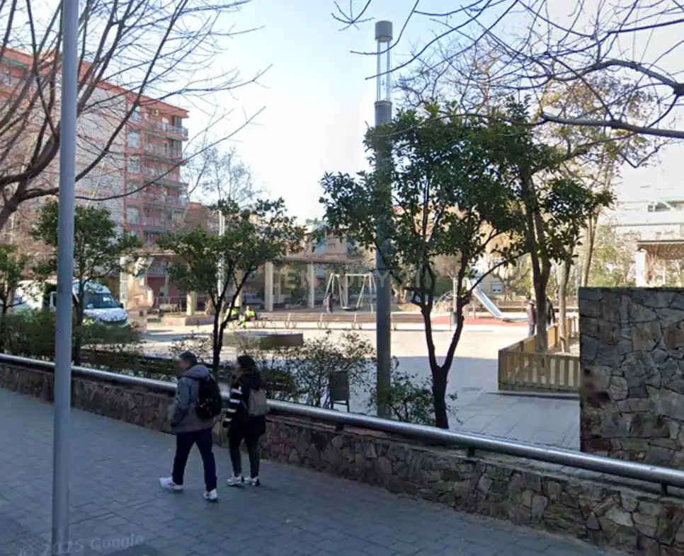 Vista exterior de Apartament en venda en Santa Coloma de Gramenet