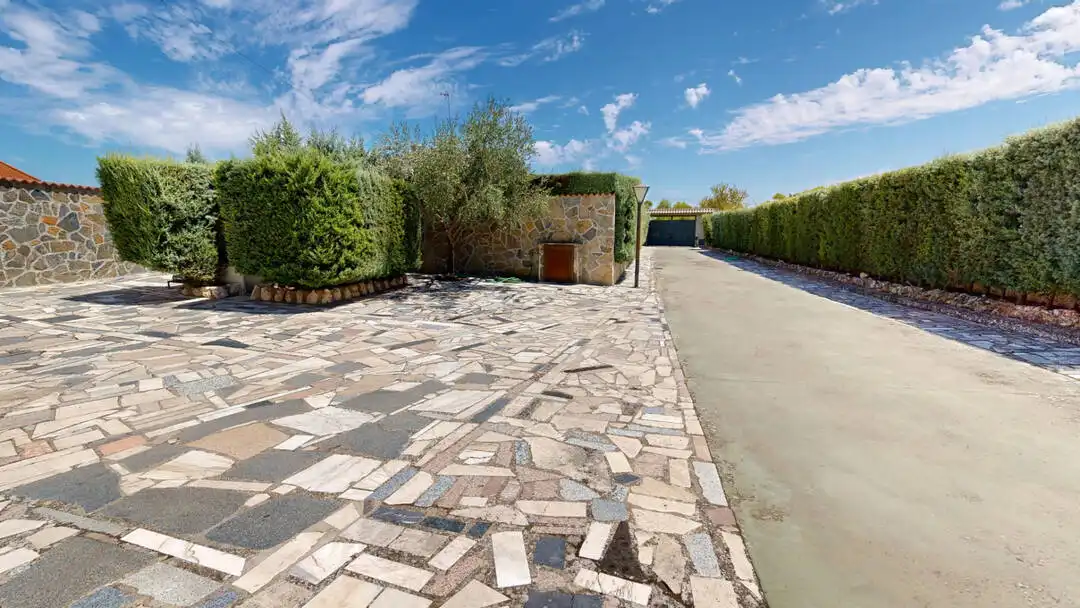 Vista exterior de Casa o chalet en venta en Valdelaguna con Aire acondicionado, Calefacción y Terraza